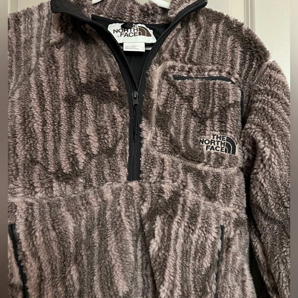 The north face NWT extreme pile pullover 1/2 zip